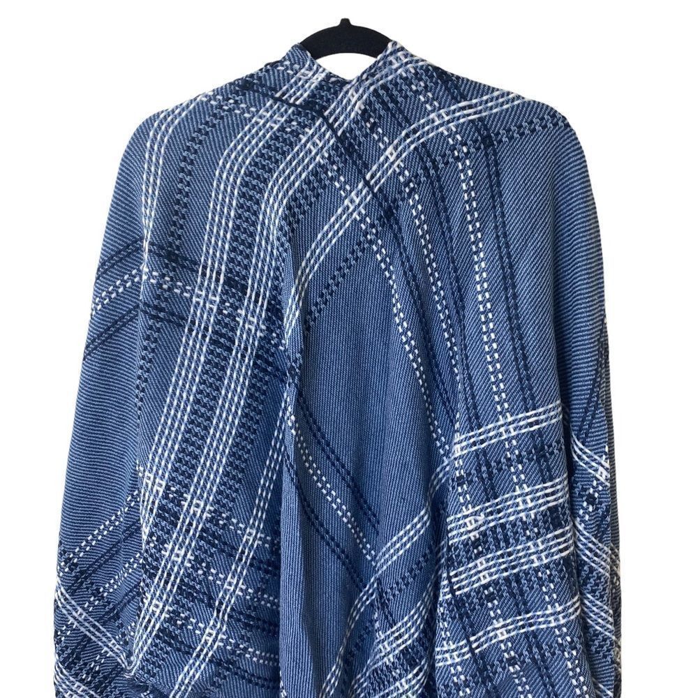 🎉LC Lauren Conrad Blue Plaid Wrap Shawl - Picture 6 of 9